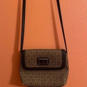 Guess over the shoulder purse